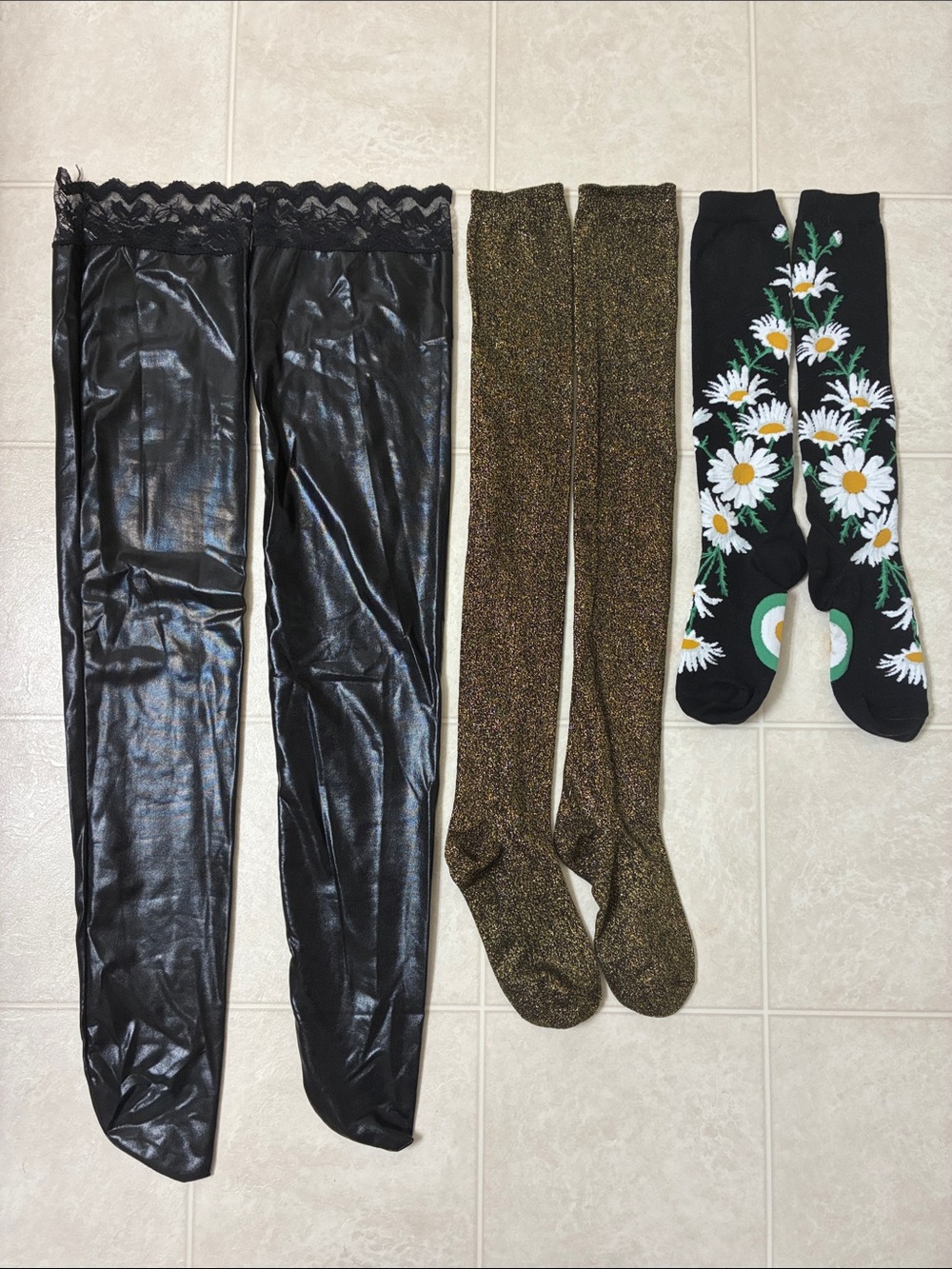 🌷3 for $25🌷Unbranded, US OS, 3 Pairs Of Over The Knee & Knee High Socks